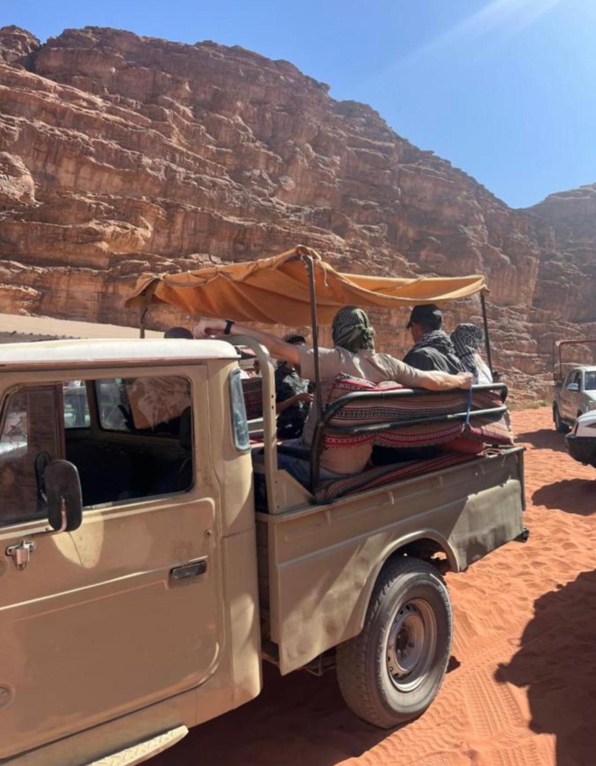 Wadi Rum Starlight Camp Hotel Exterior photo