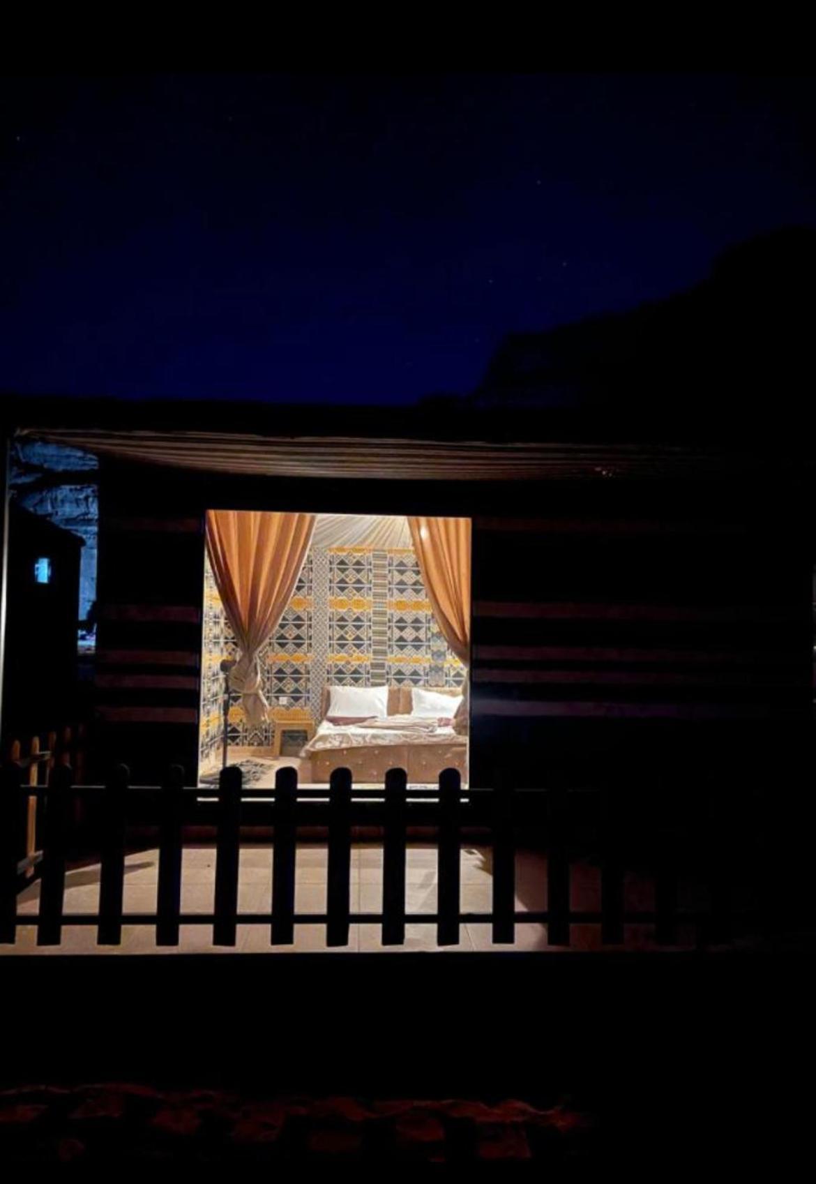 Wadi Rum Starlight Camp Hotel Exterior photo