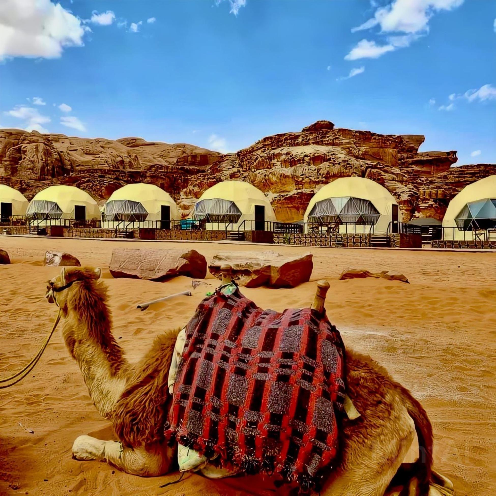 Wadi Rum Starlight Camp Hotel Exterior photo