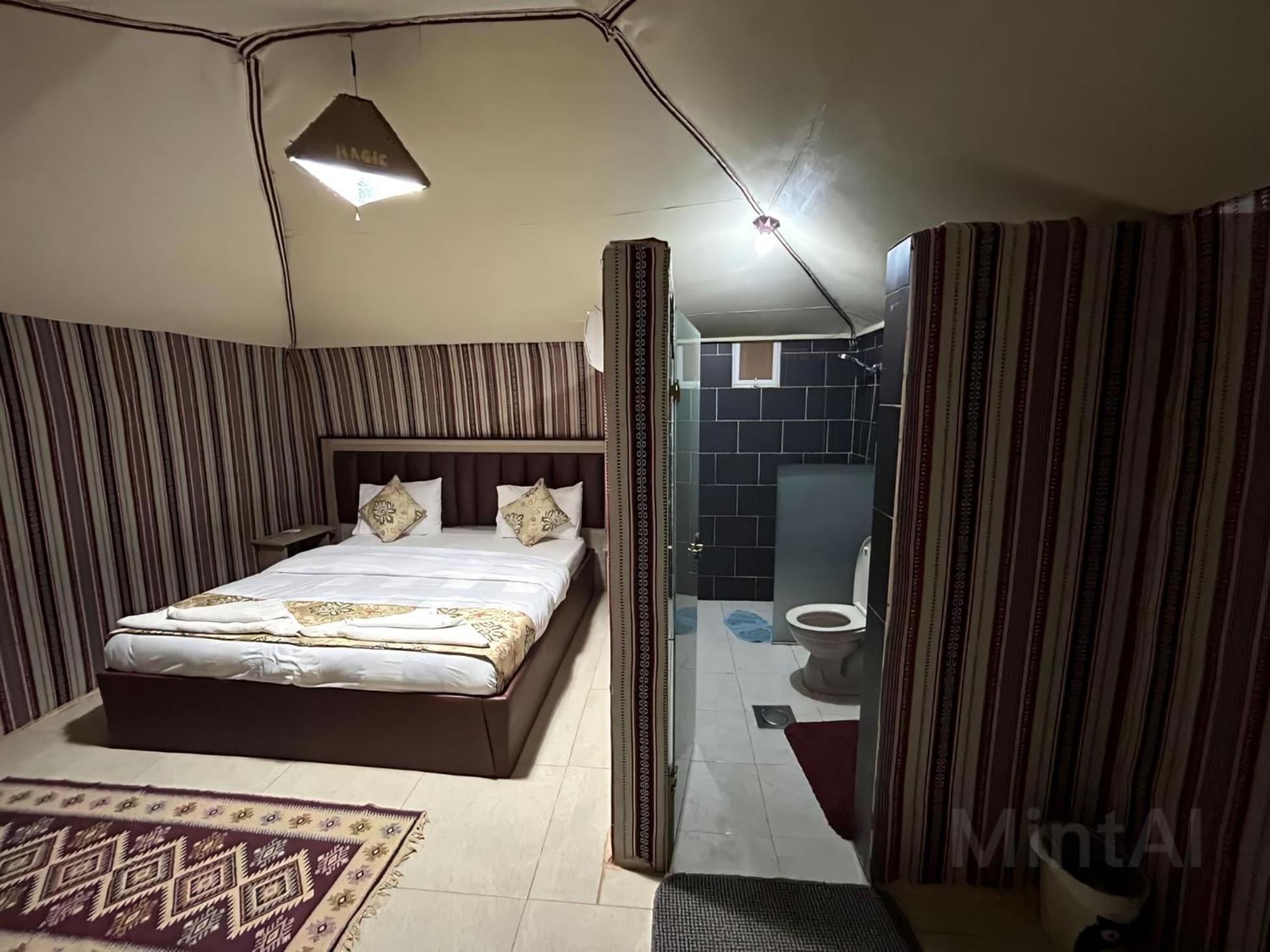 Wadi Rum Starlight Camp Hotel Exterior photo