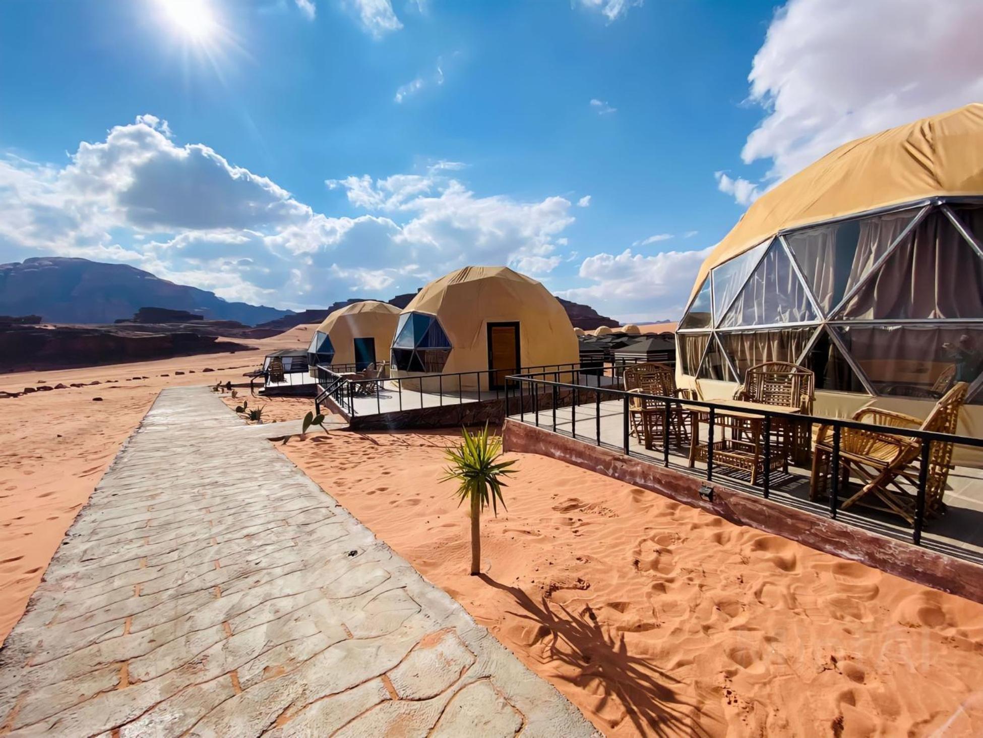 Wadi Rum Starlight Camp Hotel Exterior photo