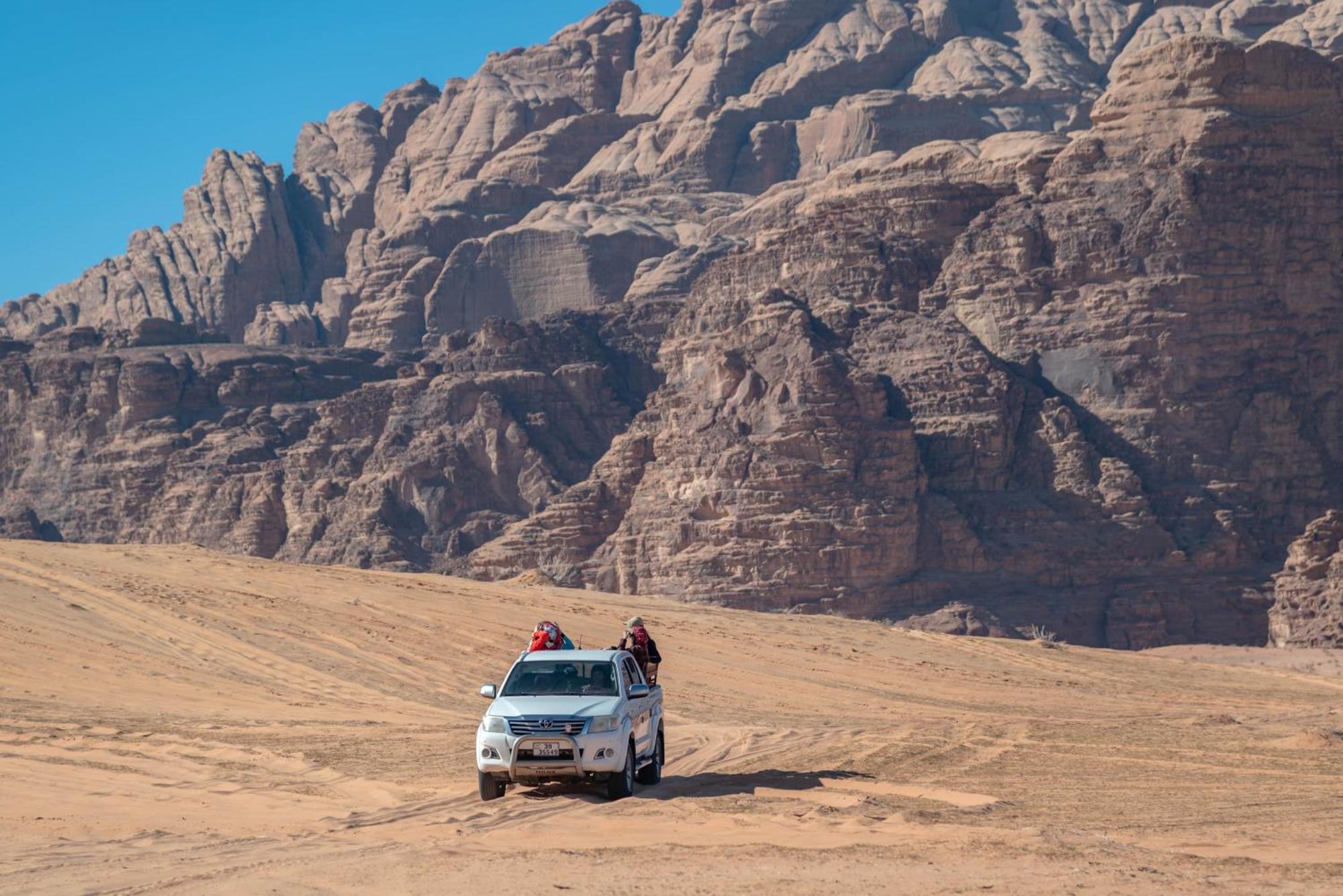 Wadi Rum Starlight Camp Hotel Exterior photo